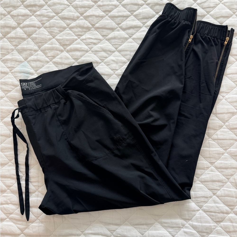 Albion Fit Jetsetter Black Jogger Pants with Zipper Detail